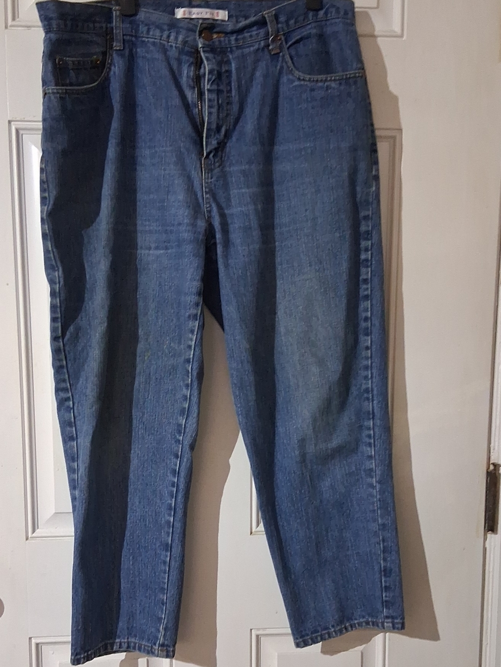 bill blass Women's Straight-Leg Medium Blue Jeans